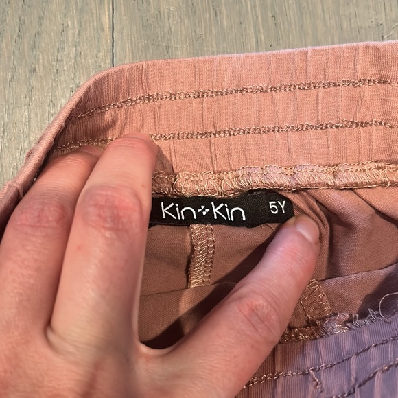 5/30$ Kin Kin kids shorts size 5 - Picture 3 of 3